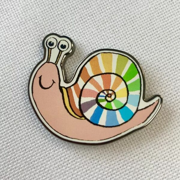 Rainbow Snail Needle Minder